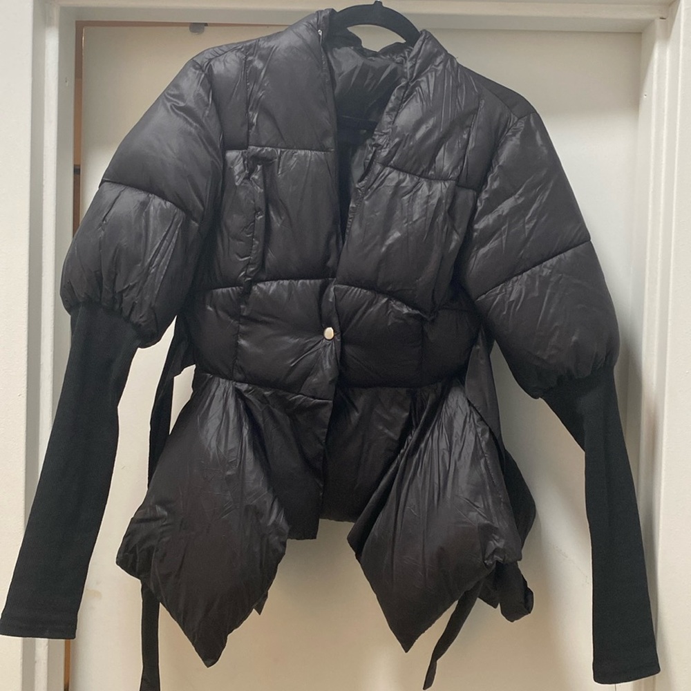 Black bubble tie up coat